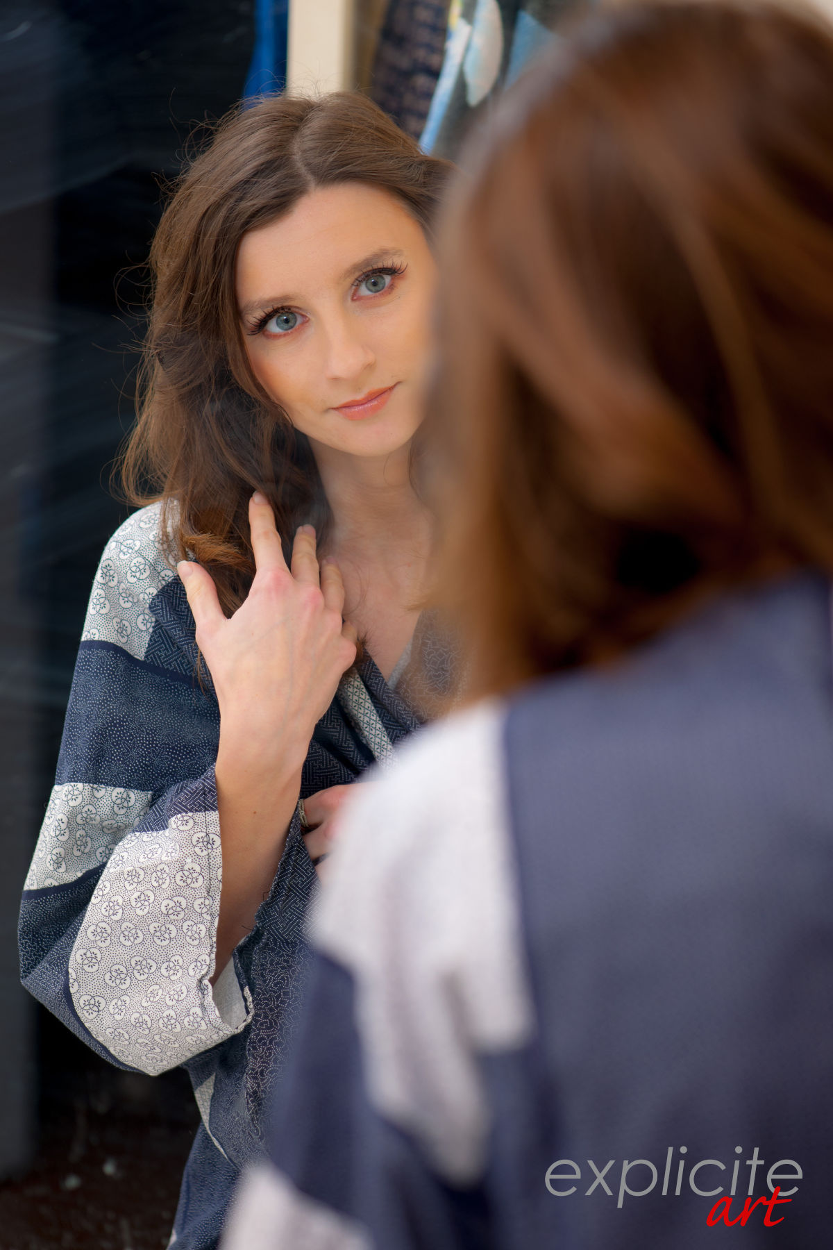 Pauline nue dans la salle de bains